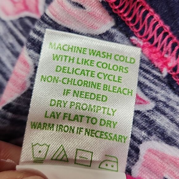 🔸️Lilly Pulitzer Blue & Pink Hart Lips Sleeveless Top Small - Picture 11 of 12